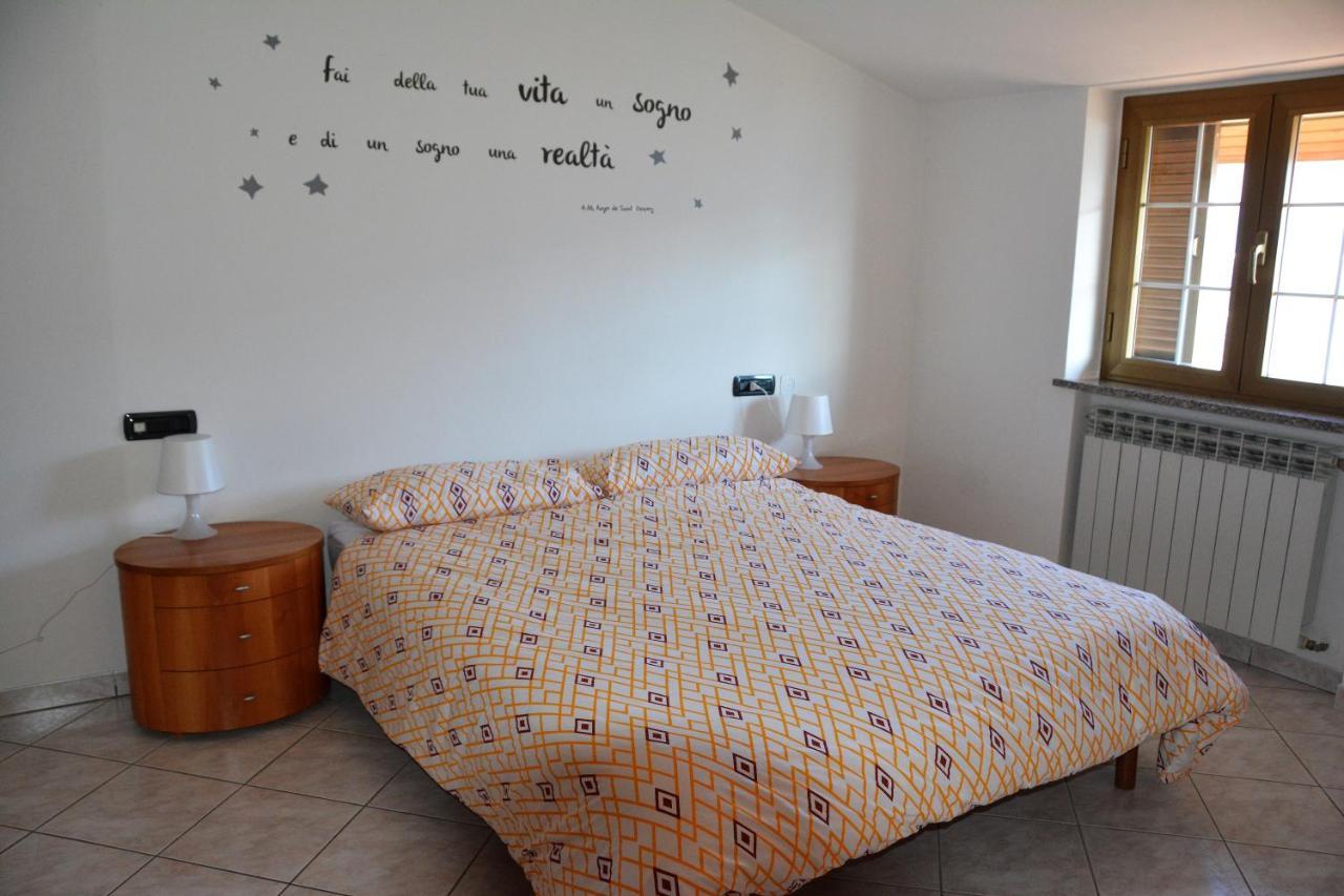 A. F.Antastic V.Iew Villa Costa Volpino Exteriör bild